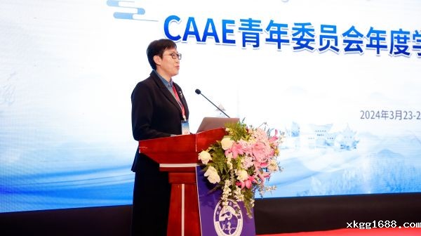 刘晓鸣.jpg